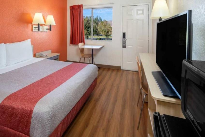 1 FULL BED  ADA/TUB - foto 8