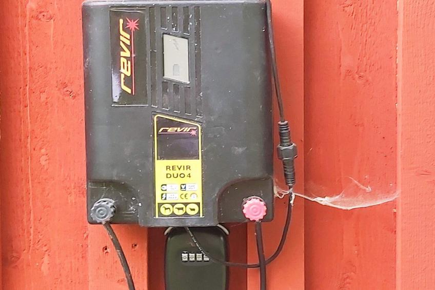 BF-DZ6HX - foto 14