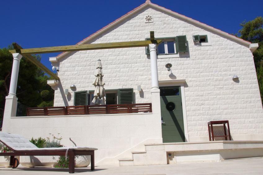 Schönes Ferienhaus mit privatem Pool - foto 10