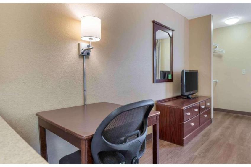 1 Queen Bed | Non-Smoking, Kitchen - foto 32