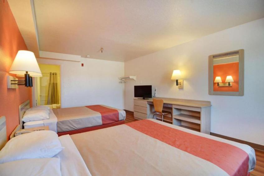 2 Queen Beds  Micfridge - foto 6