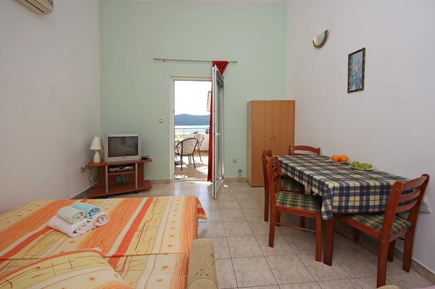 Apartments & Rooms Villa Petra - Superior One Bedroom Apartment with Terrace and Sea View (A8) - foto 2