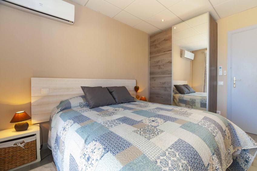 1233 VILA NEUS con piscina - foto 4