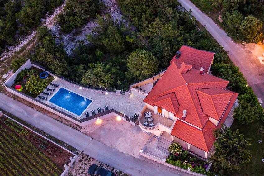 Villa "Mile" mit beheiztem Pool, Grill und Terrasse - foto 27