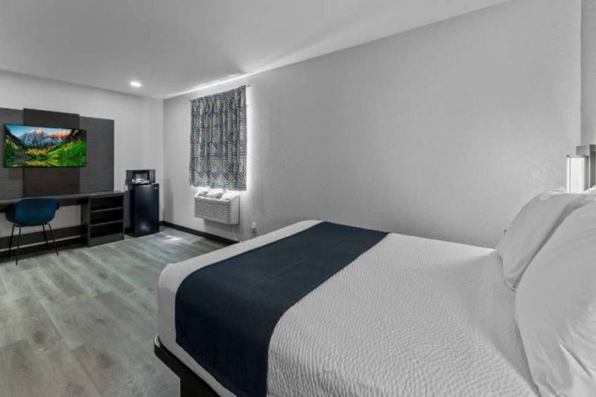 1 King Bed  Non-Smoking Micfridge - foto 24
