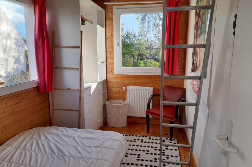 Kleine Wohnung in großem Familienhaus - foto 7