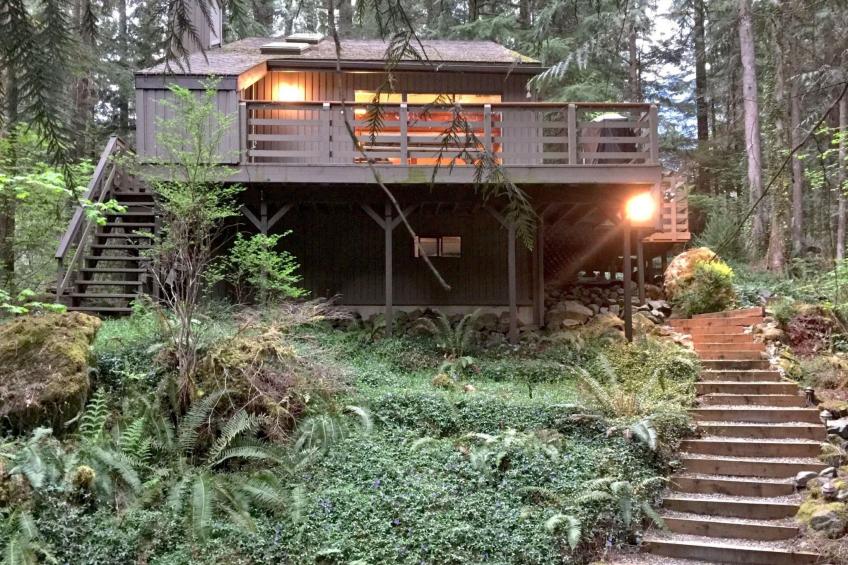 Hütte "Snowline" mit gemeinschaftlichem Pool