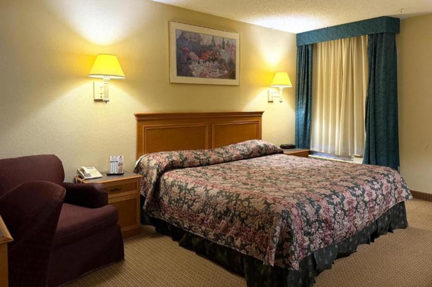 King Bed Non-Smoking - foto 9