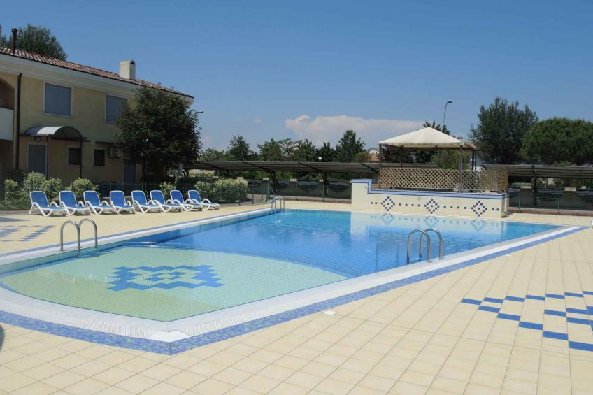 Ferienwohnung mit Pool und Garten - BF-6K8XP