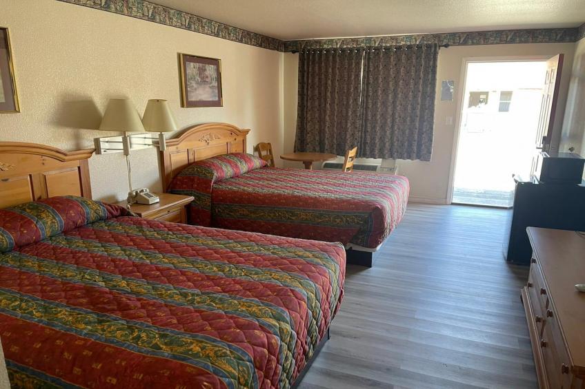 2 Queen Beds with Kitchenette Non-Smoking - foto 7