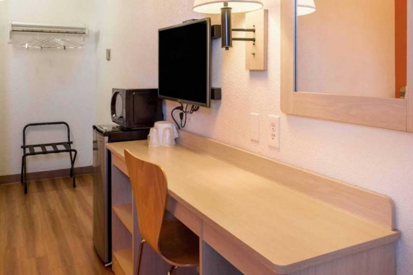 1 QUEEN BED - foto 8