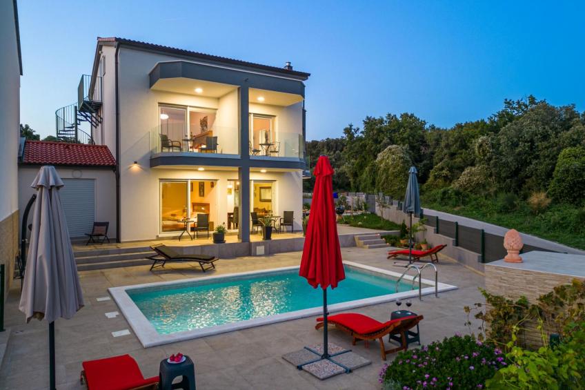 für 7 Personen und 1 Kind in Segotici, Istrien (Südküste von Istrien)