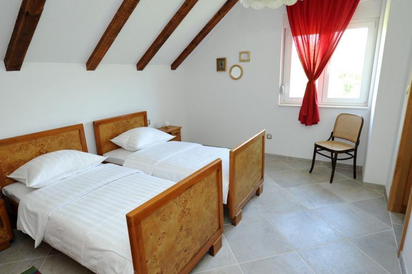 Alleinstehendes Ferienhaus mit Swimmingpool - foto 26