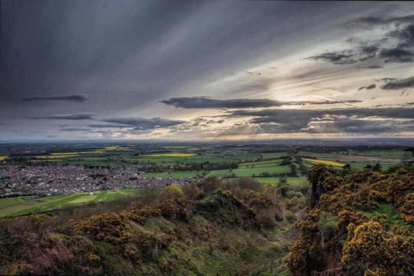 Ingleby Manor - South Front - foto 22