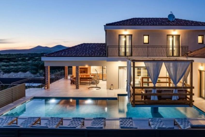 Magnificent Villa Oasis with extra large heated po - foto 24