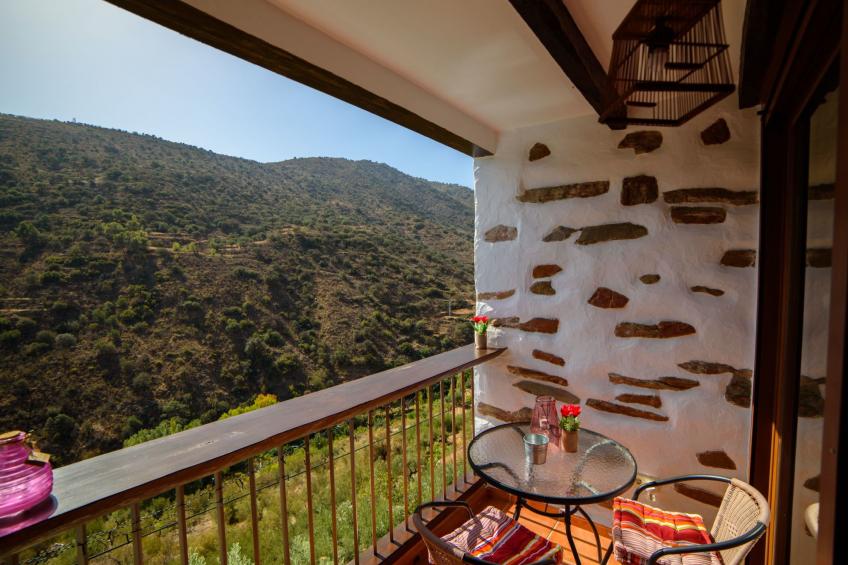 Das Upside Down House mit Whirlpool-Badewanne