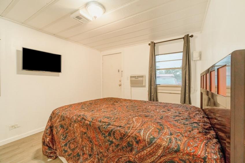 Queen Bed Smoking - foto 20