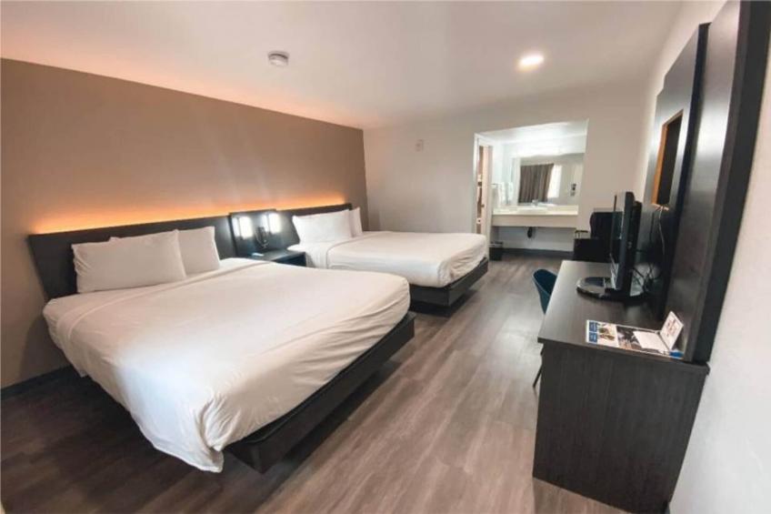 2 Queen Beds  Non-Smoking Kitchen - foto 4