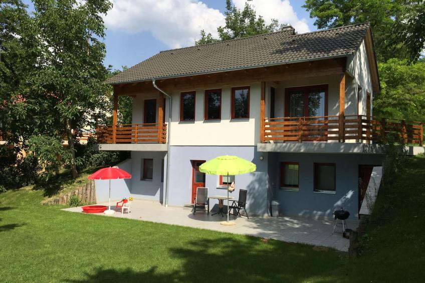 Haus mit großem Garten, Terrasse und Balkon - foto 19