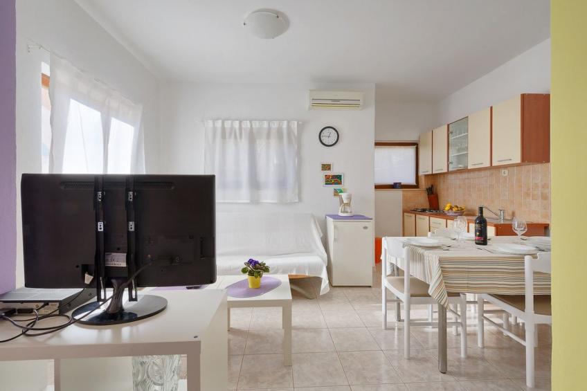 Helle Ferienwohnung in Vinkuran mit Garten, Grill und Terrasse - foto 18