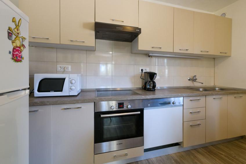 Wunderschönes Ferienhaus in Pomer mit Garten - foto 11