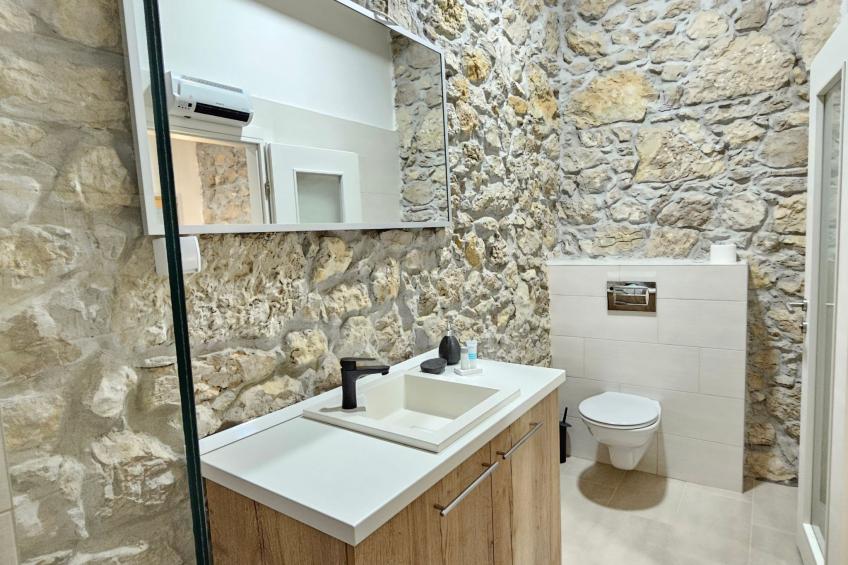 Steinhaus mit privatem Außenpool - foto 33