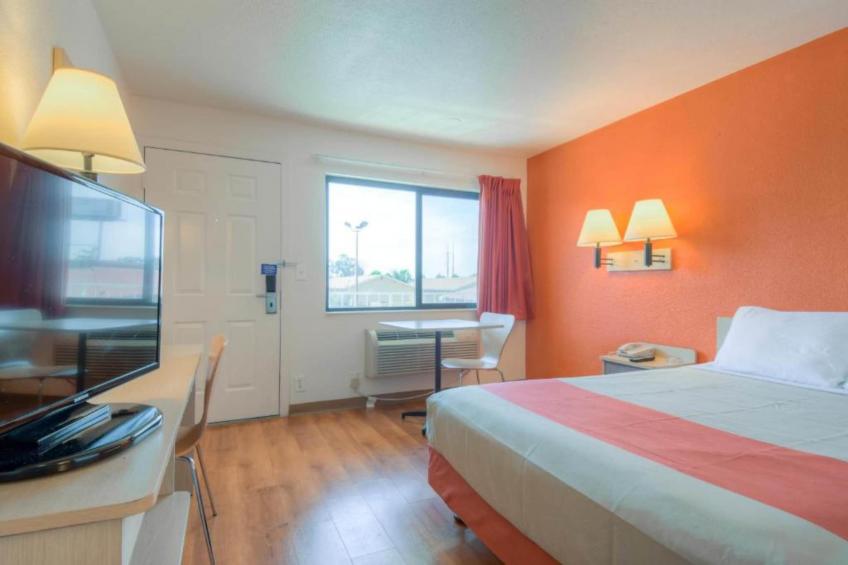 1 Queen Bed - foto 16