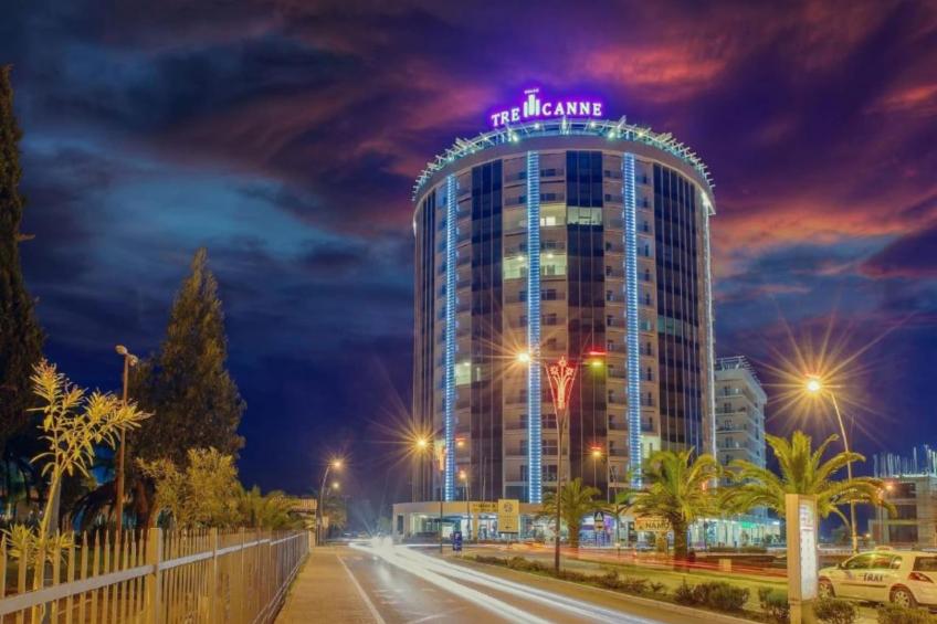 Exclusive Budva Stay Steps From the Beach - One Bedroom Apartment with Balcony - foto 24