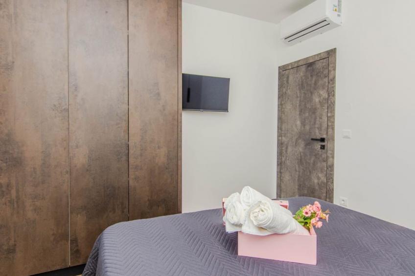 Neues modernes Poolhaus in Privlaka - foto 32