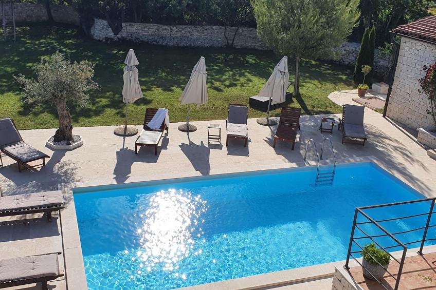 Charmante Villa Histra mit Pool und großem Garten - foto 15