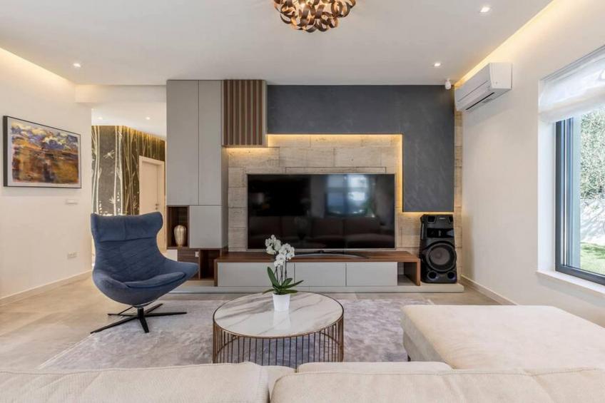 Sophisticated Oasis Residence Villa with Pool - Three Bedroom Villa with Pool