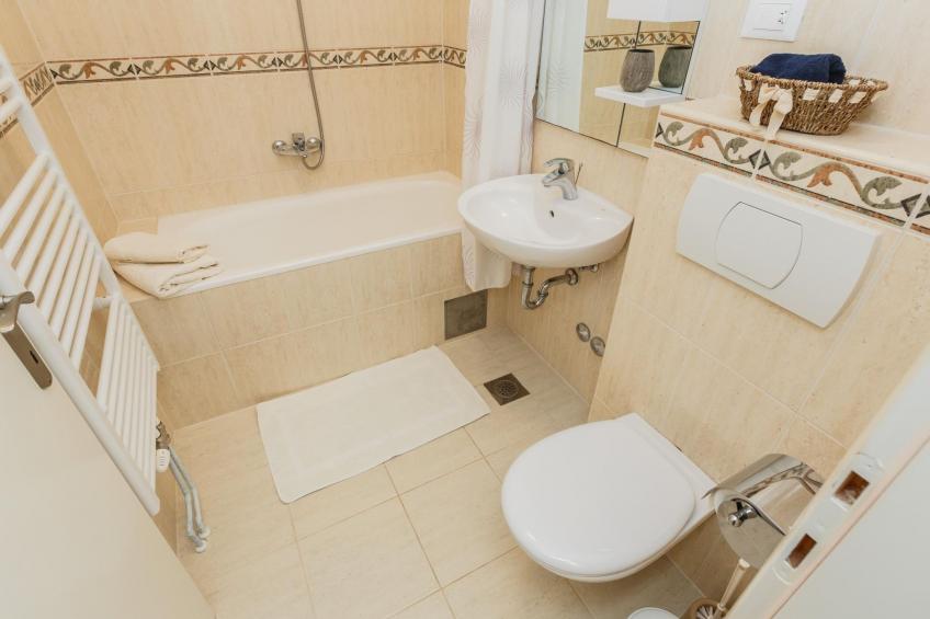 Ferienvilla "Osibova" mit Blick auf das Wasser - foto 25