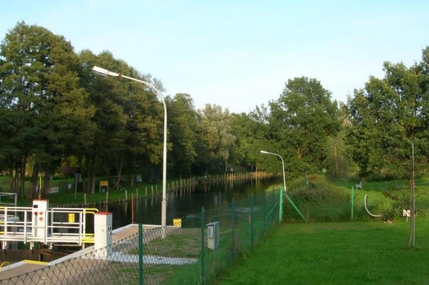 Wasserschleuse in Wesenberg-Strasen - foto 3