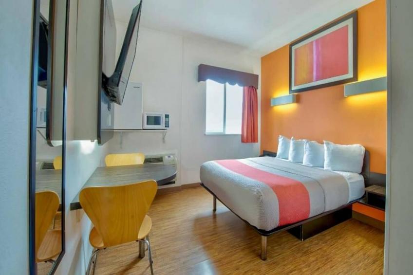 1 QUEEN BED  NON-SMOKING - foto 6