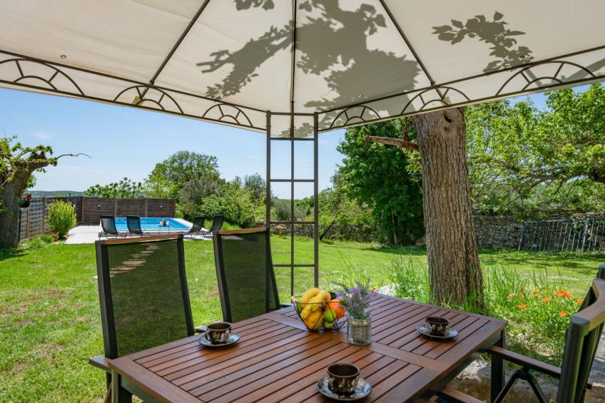 Typisch istrisches Ferienhaus mit Garten - foto 34