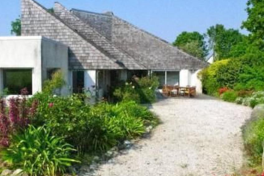 Villa "Cobalan" mit Blick auf das Wasser