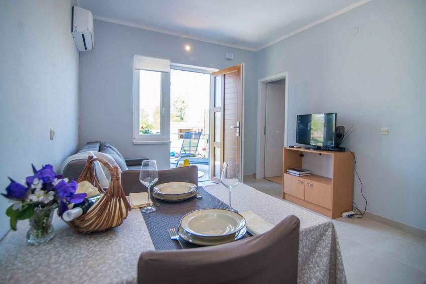 Vakantiewoning met airconditioning en terras - BF-K2ZZ3 - foto 9