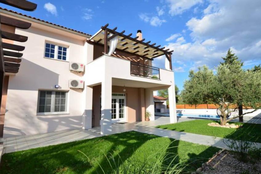 Villa With Pool - foto 20