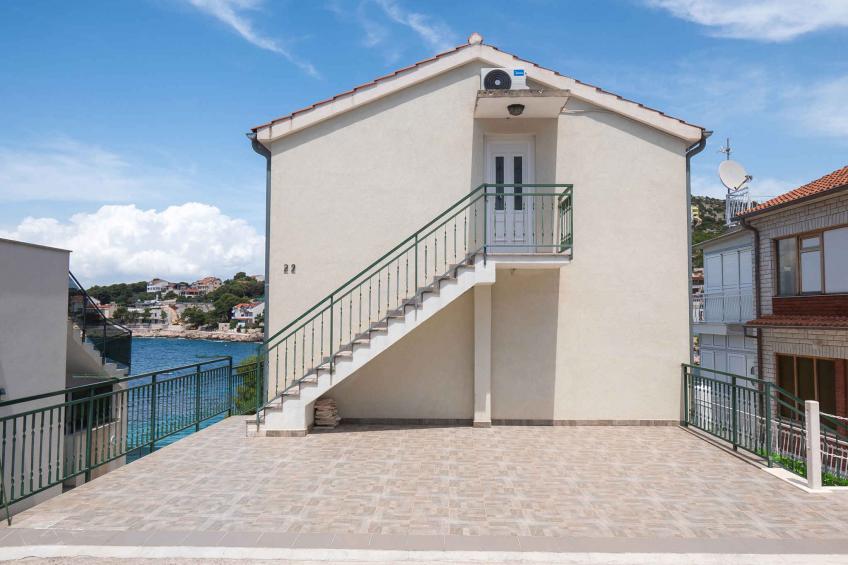 Holiday home with terrace and pool of 40m2 - BF-PY2YZ - foto 13
