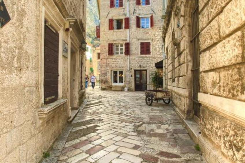 Kotor Old Town Charm Apartment - Two Bedroom Apartment - foto 31