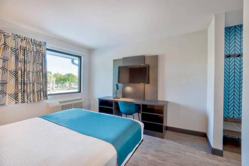 1 Queen Bed  Non-Smoking - foto 6