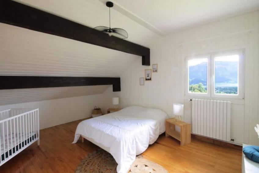 Confortable Chalet - Vue Sur Le Lac D’aiguebelette - foto 12