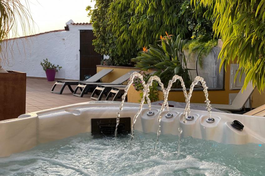 Haus mit Jacuzzi, Blick auf Berge, Meer und Entspannung