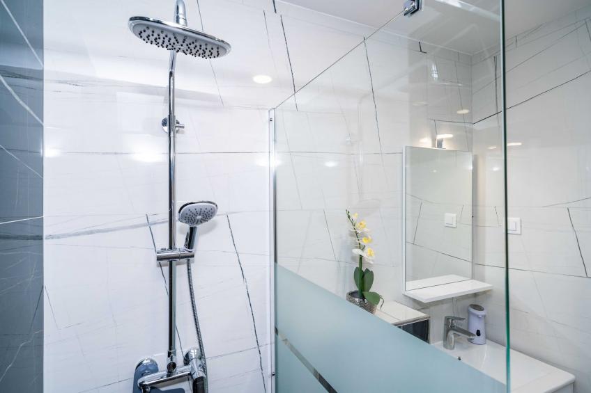 Apartment & Rooms Papa - Premium Double or Twin Room with Balcony and Partial Sea View (Soba 2) - foto 13