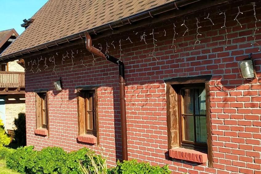 Strandnahes Ferienhaus mit Grill in Ustka