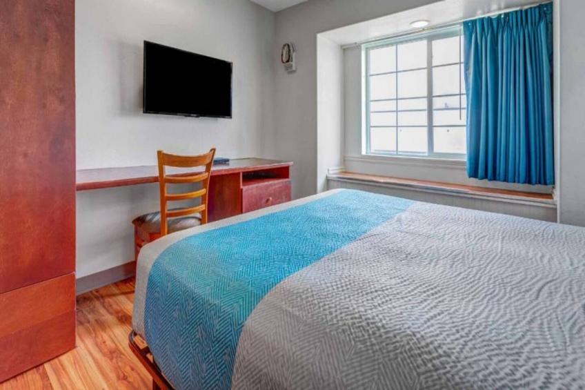 1 Queen Bed  Non-Smoking - foto 9