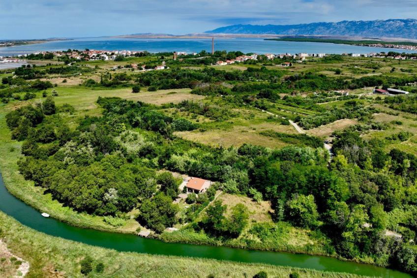 Am Fluss gelegenes Haus mit Galerieschlafplätzen - foto 40