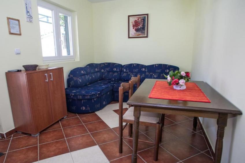 Charming Seaside Escape in Kotor - One Bedroom Apartment with Garden 3 - foto 3