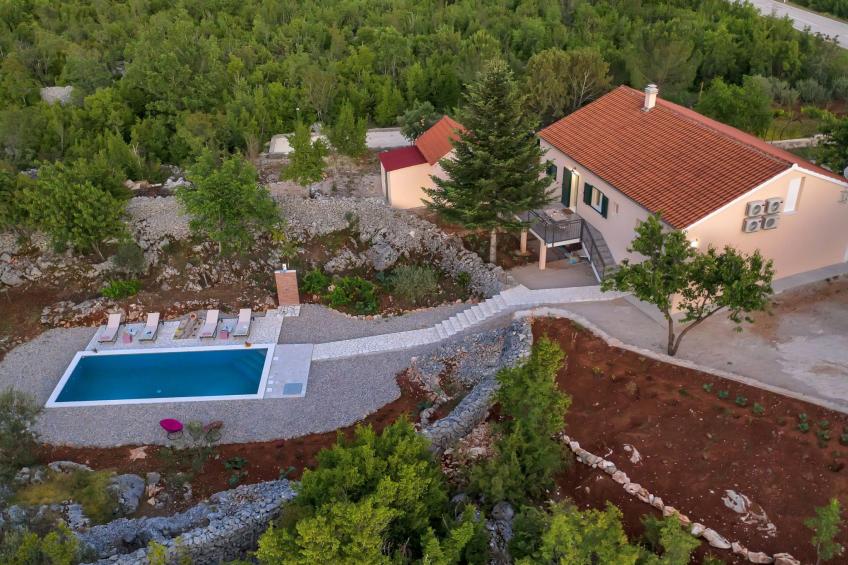 in Rašćane mit Beheiztem Pool - foto 42