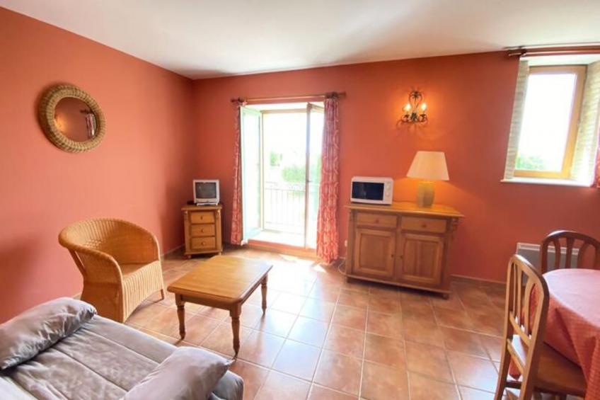 04b4 : Beau Studio Dans Un Mas Provençal - Piscine - foto 6